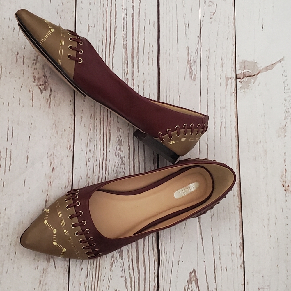 Avon Mark 80s style color blocked women's flats burgundy, taupe size 7